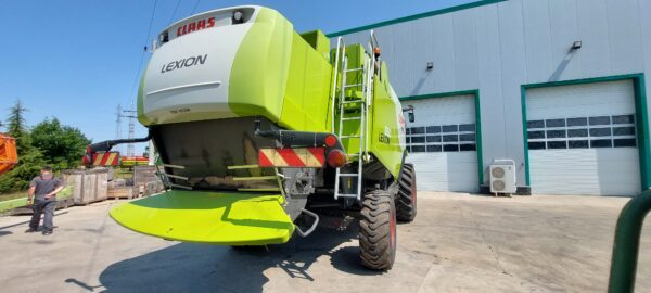 Зърнокомбайн марка CLAAS модел LEXION 660 - Image 9