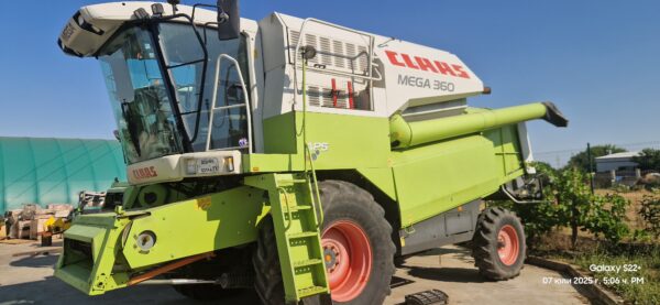 Зърнокомбайн марка CLAAS модел MEGA 360