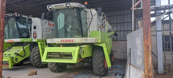 Зърнокомбайн марка CLAAS модел MEGA 360