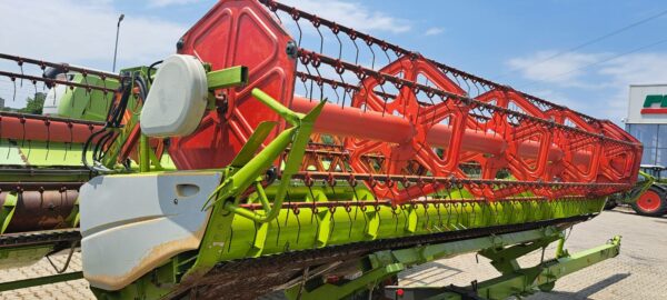 Зърнокомбайн марка CLAAS модел TUCANO 440 - Image 12