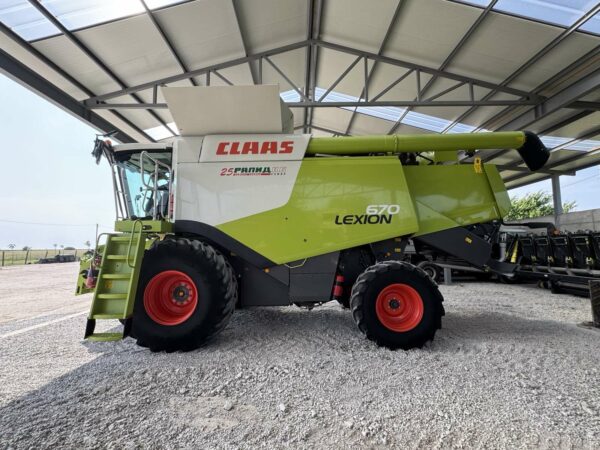 Зърнокомбайн марка CLAAS модел LEXION 670 - Image 8