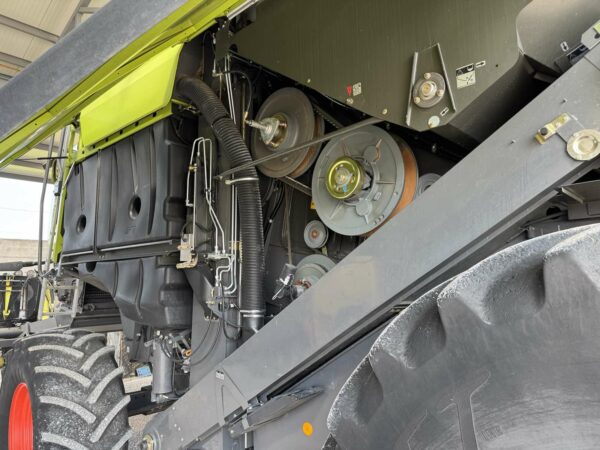 Зърнокомбайн марка CLAAS модел LEXION 670 - Image 18