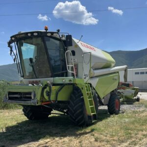Зърнокомбайн марка CLAAS модел TUCANO 440