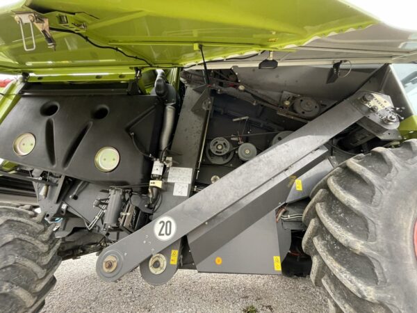 Зърнокомбайн марка CLAAS модел TUCANO 440 - Image 9