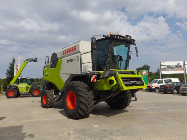 Зърнокомбайн марка CLAAS модел TRION 640 - Image 2