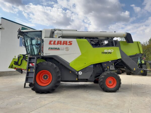 Зърнокомбайн марка CLAAS модел TRION 640