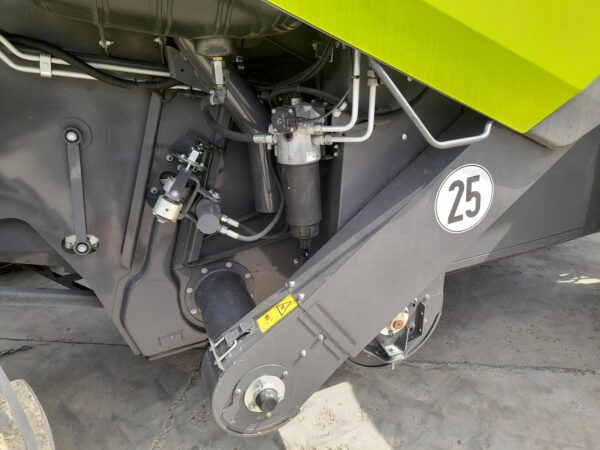 Зърнокомбайн марка CLAAS модел TRION 640 - Image 11