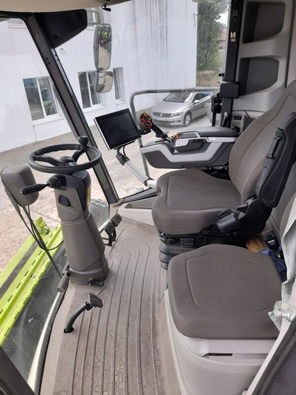Зърнокомбайн марка CLAAS модел TRION 640 - Image 13