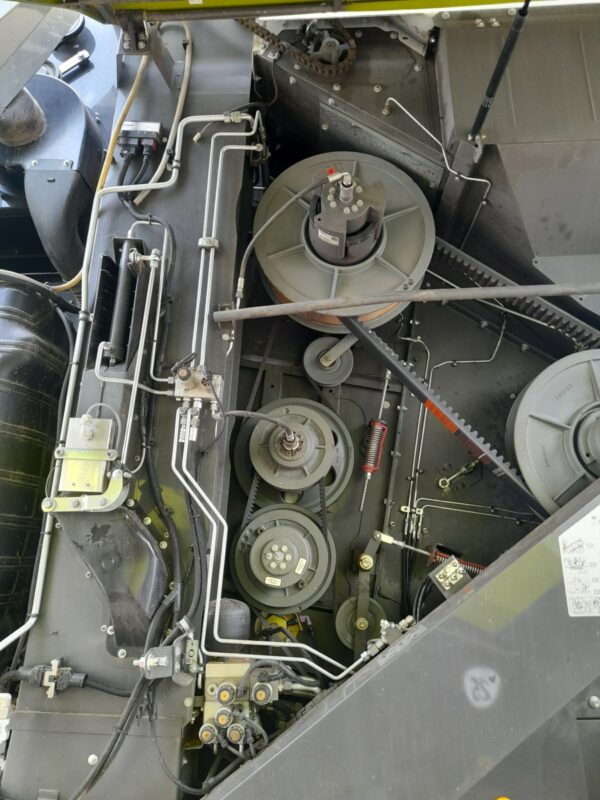 Зърнокомбайн марка CLAAS модел TRION 640 - Image 16