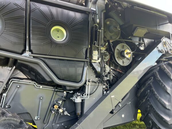 Зърнокомбайн марка CLAAS модел LEXION 6800 - Image 12