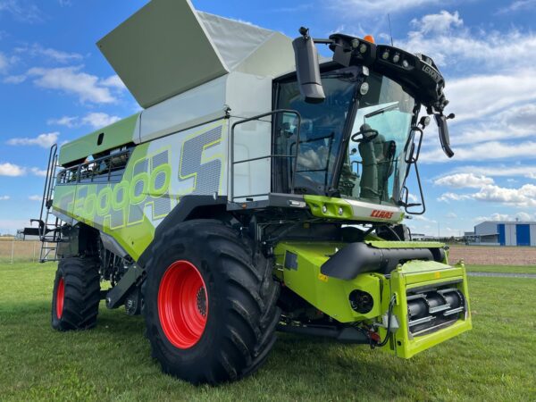Зърнокомбайн марка CLAAS модел LEXION 6800 - Image 13