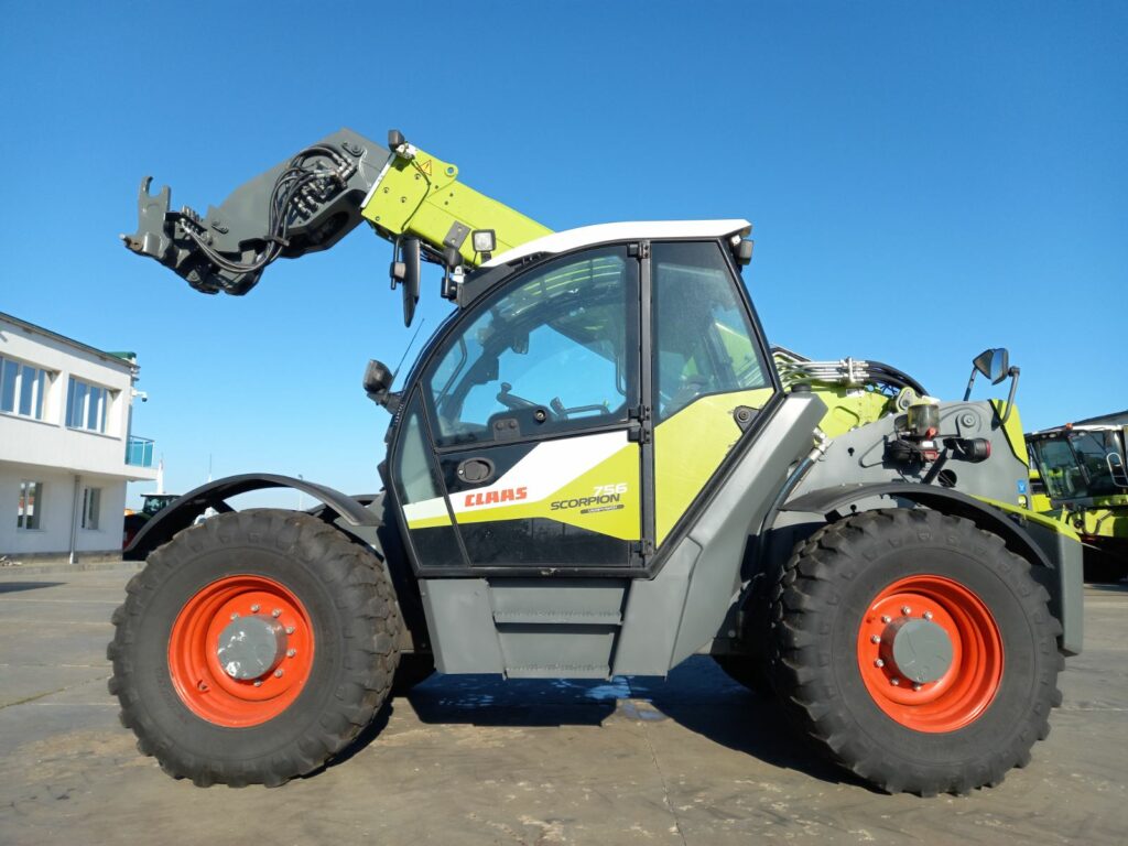 Телескопичен товарач CLAAS Scorpion 756 Varipower