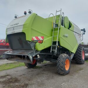 Зърнокомбайн марка CLAAS модел TUCANO 440