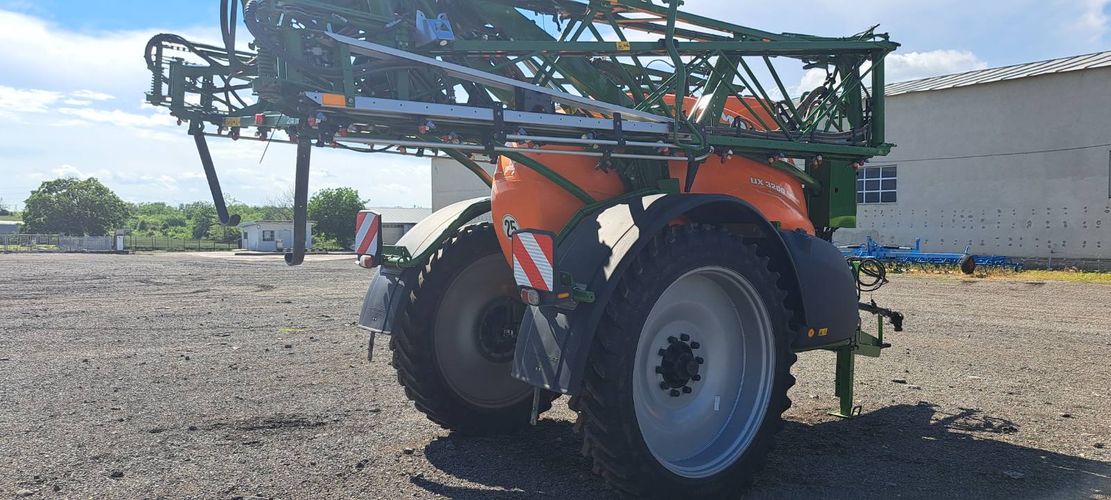 Прикачна пръскачка марка Amazone модел UX3200 Special - Image 6