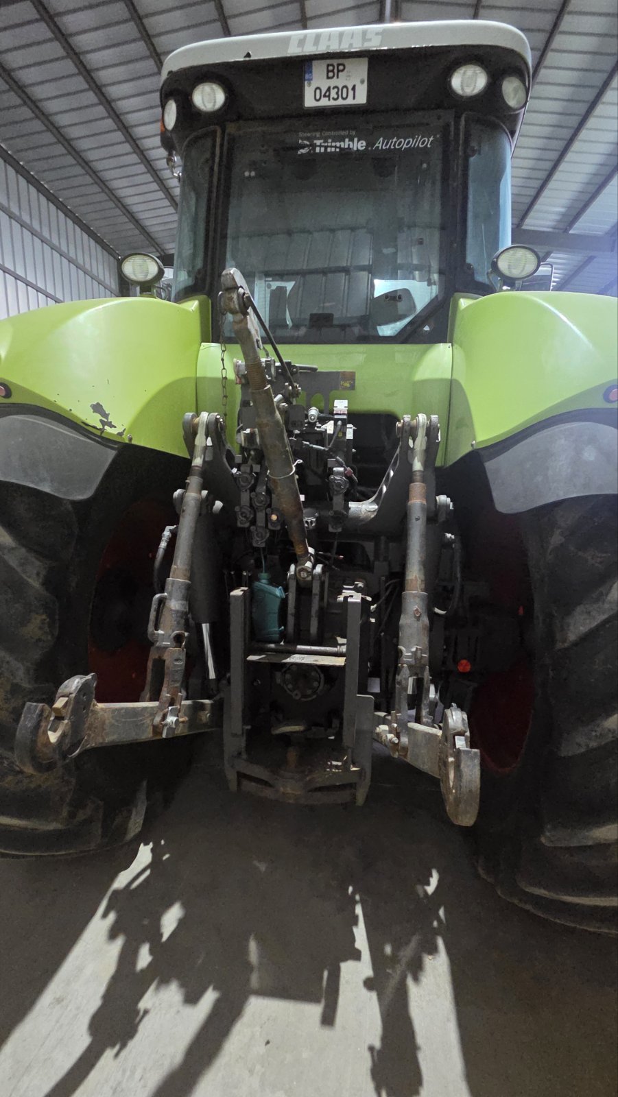Трактор марка CLAAS модел AXION 850 - Image 4