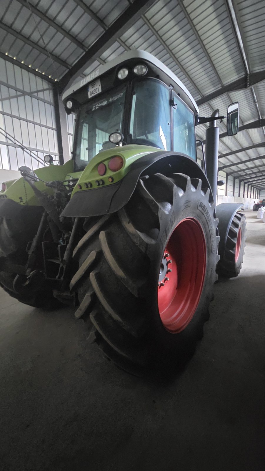 Трактор марка CLAAS модел AXION 850 - Image 5