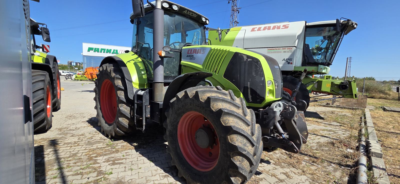 Трактор марка CLAAS модел AXION 850