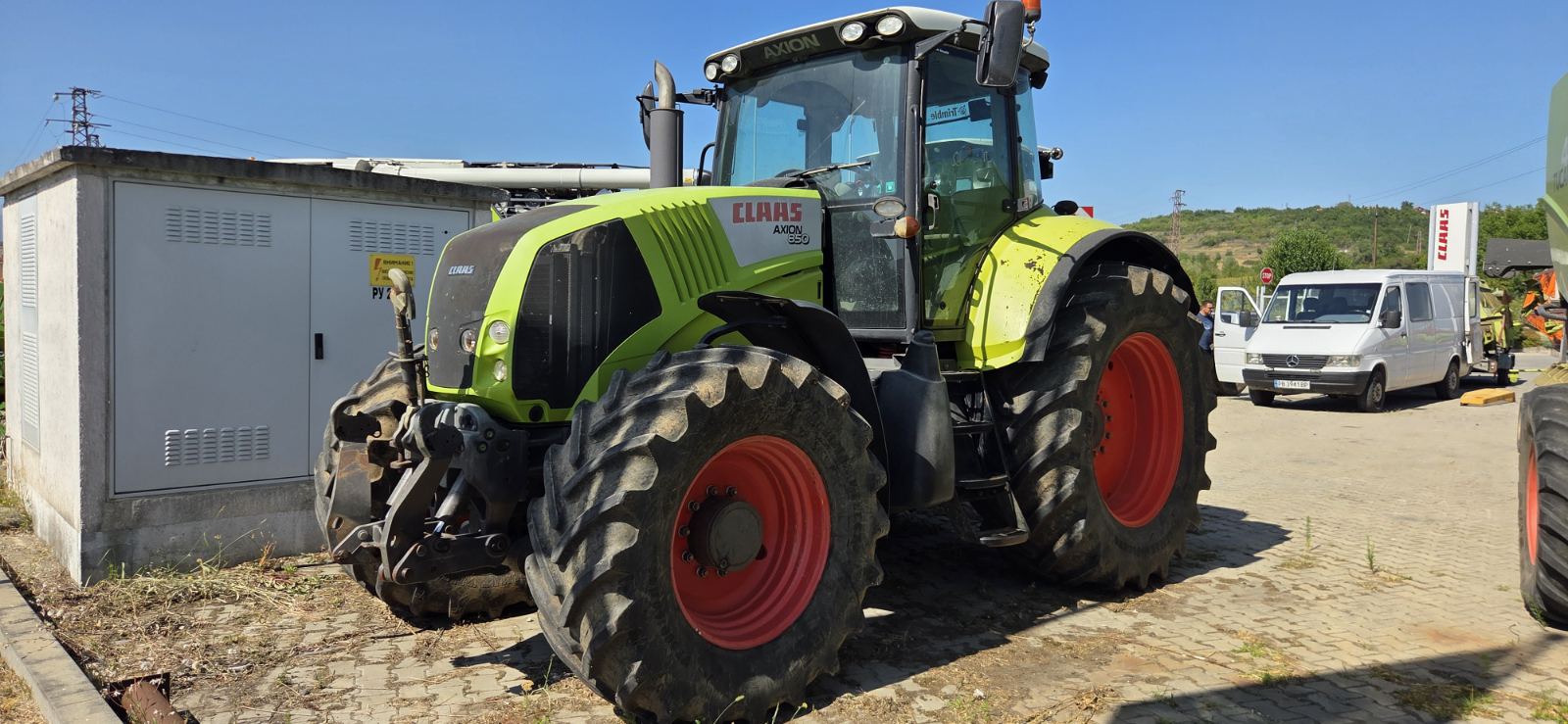 Трактор марка CLAAS модел AXION 850 - Image 7