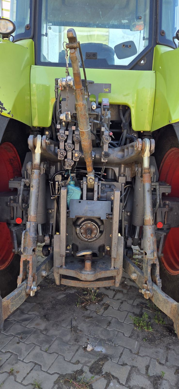 Трактор марка CLAAS модел AXION 850 - Image 9