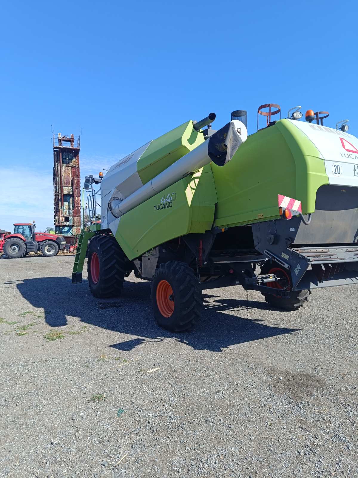 Зърнокомбайн марка CLAAS модел TUCANO 440 - Image 4